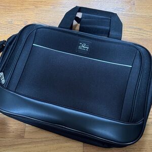 The Skyway luggage brand. Black Laptop Bag. NEW